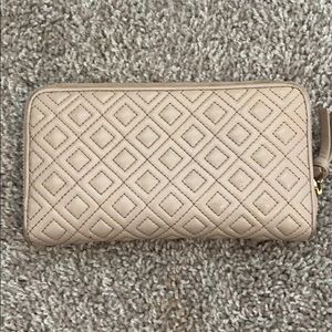 Tory Burch Bags - TORY BURCH FLEMMING WALLET Tory Burch Bags - TORY BURCH FLEMMING WALLET